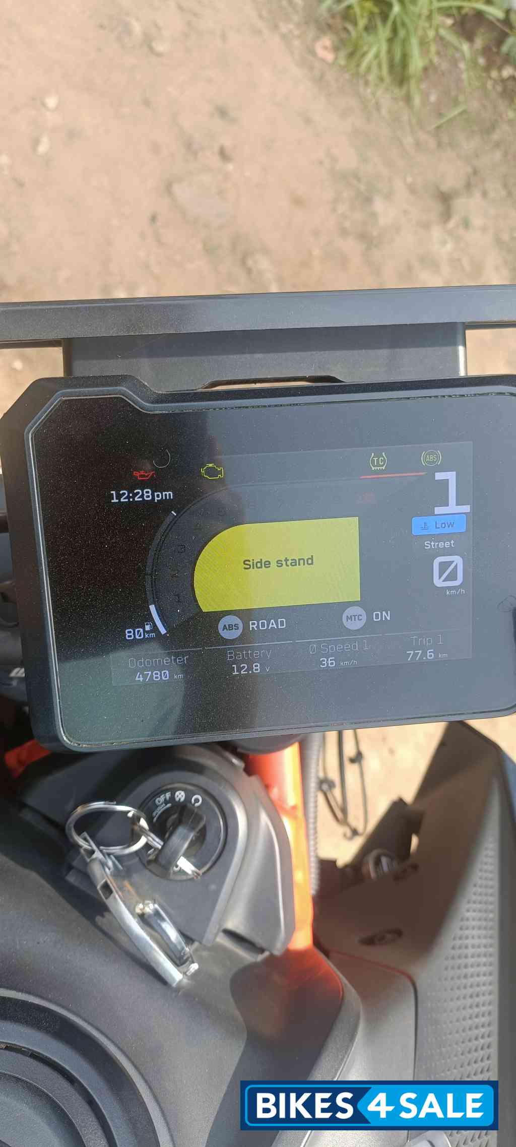 Blue Liquid Metal KTM Duke 390 2024