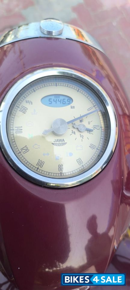 Maroon Jawa forty two