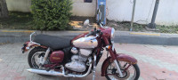 Maroon Jawa forty two