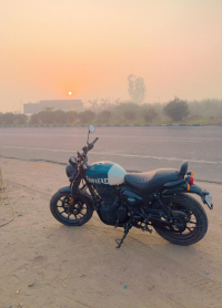 Rebel Blue Royal Enfield Hunter 350 Metro