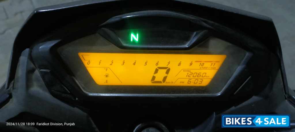 Blue Honda CB Hornet 160R