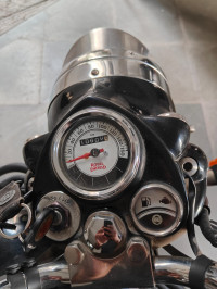 Royal Enfield Classic 500