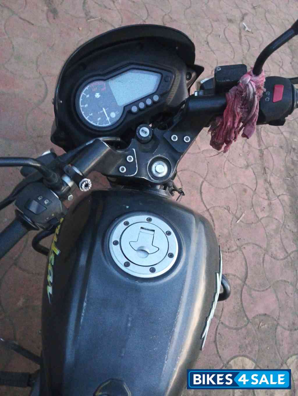 Bajaj Pulsar 150 Neon