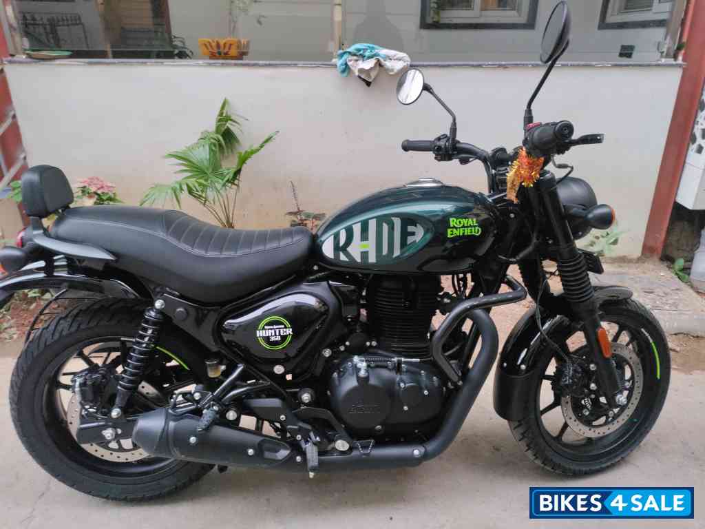 Dapper Green Royal Enfield Hunter 350 Metro