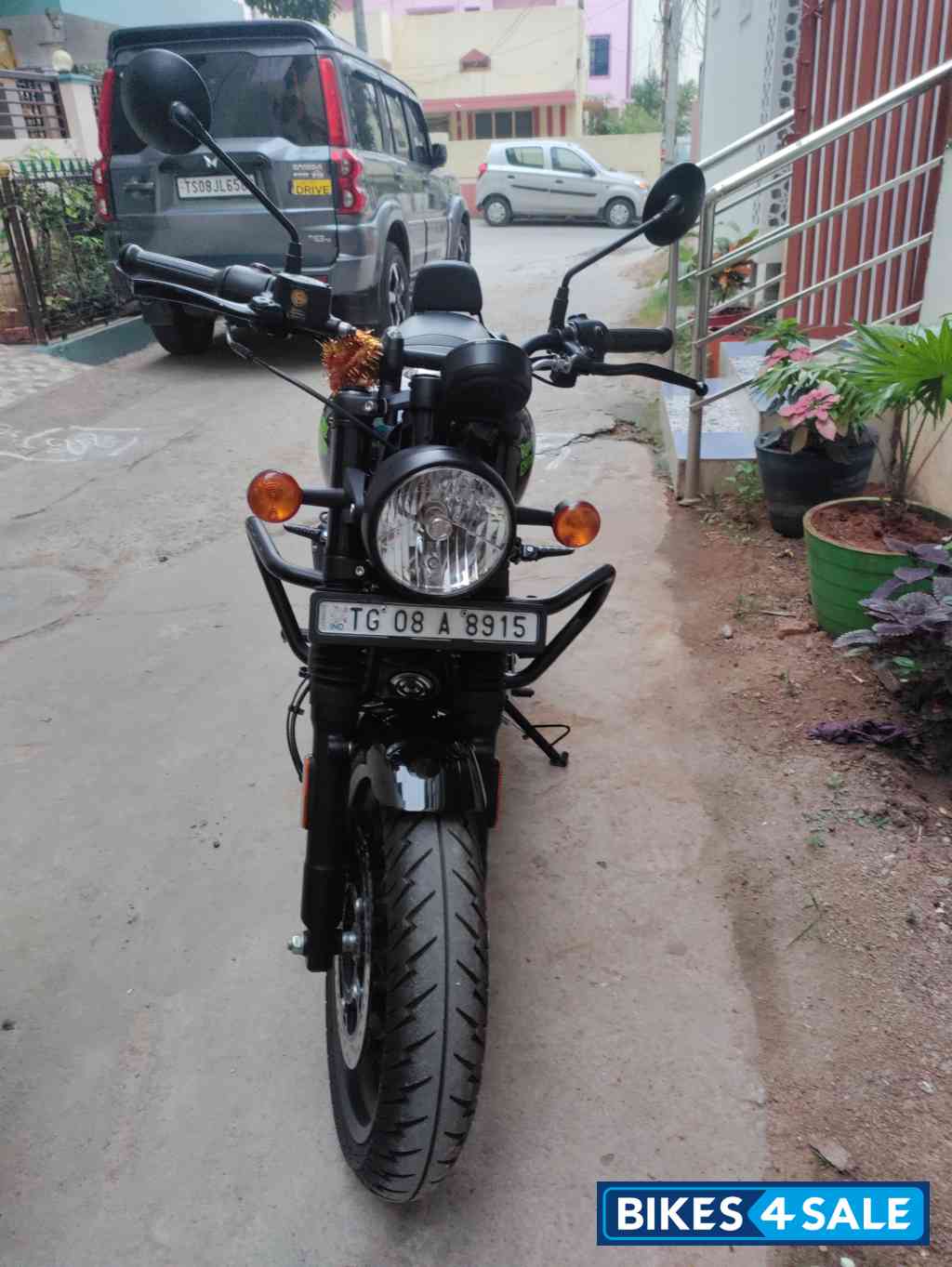 Dapper Green Royal Enfield Hunter 350 Metro