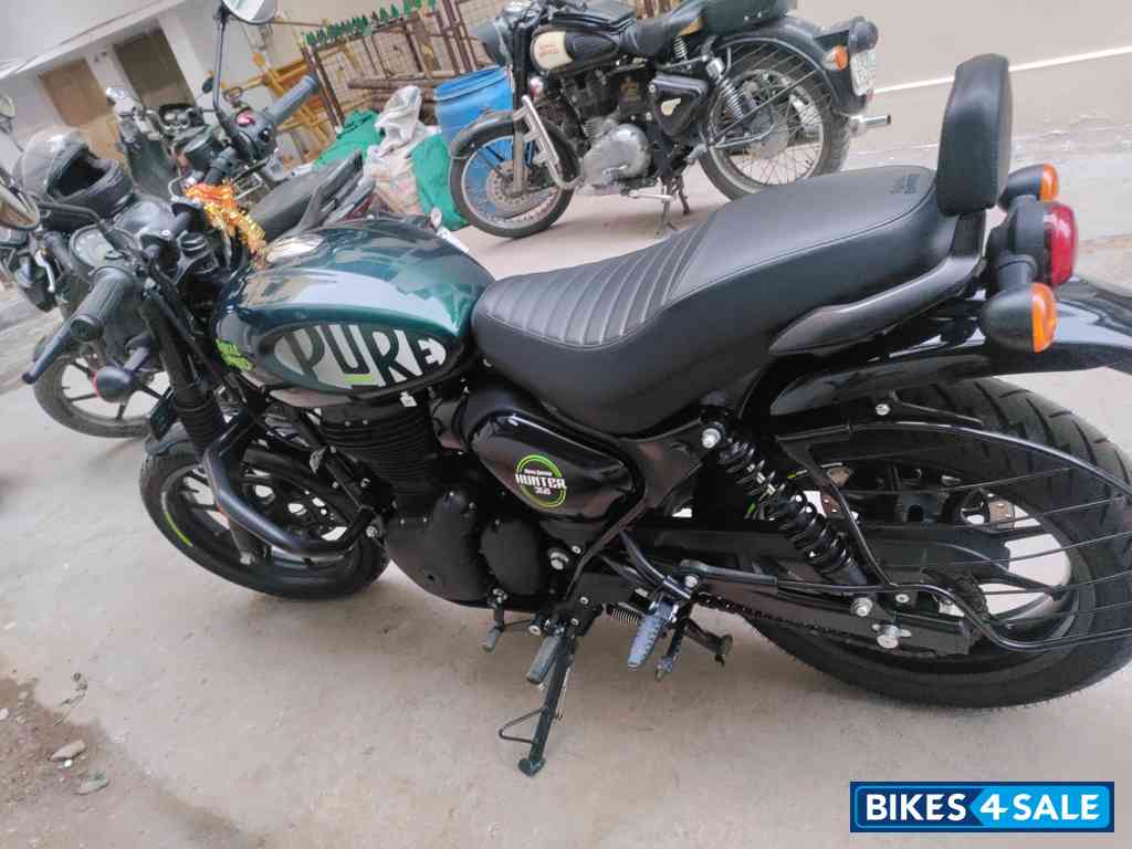 Dapper Green Royal Enfield Hunter 350 Metro
