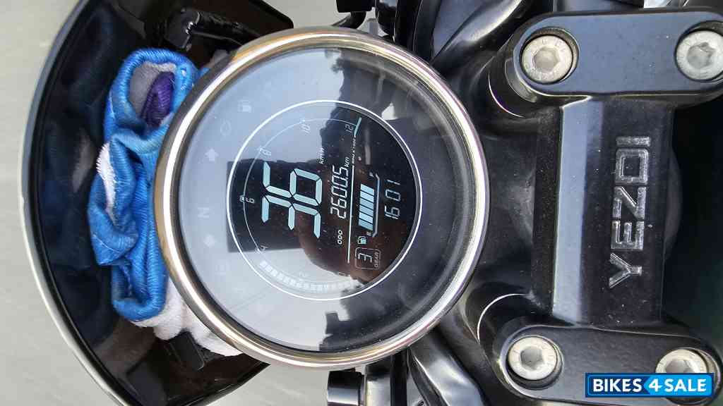 Hunter Green Yezdi Roadster Dark