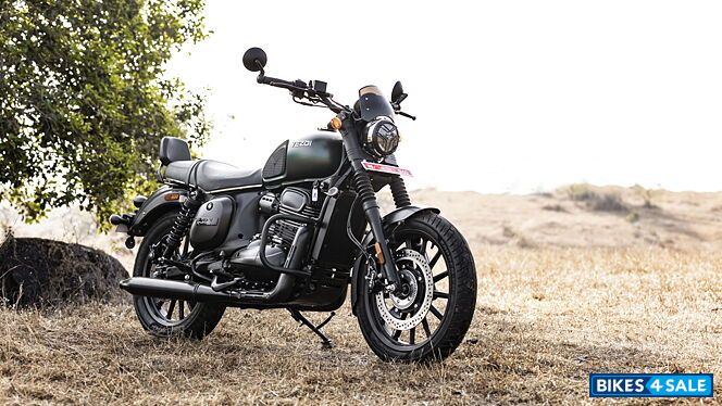 Hunter Green Yezdi Roadster Dark Hunter Green Yezdi Roadster Dark