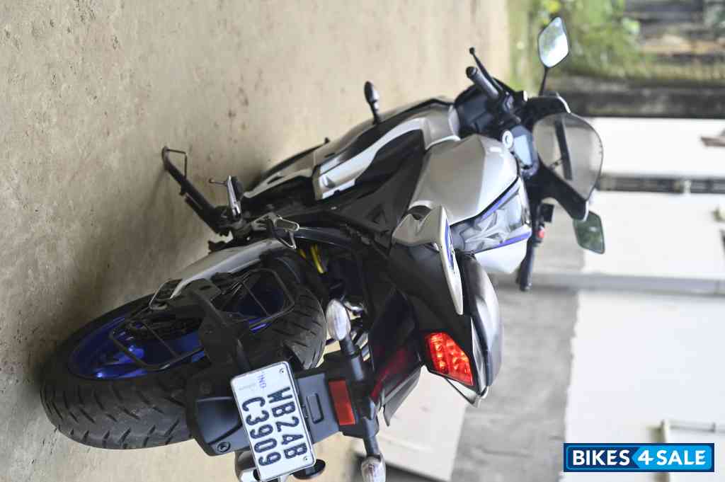 Metallic Grey Yamaha R15M