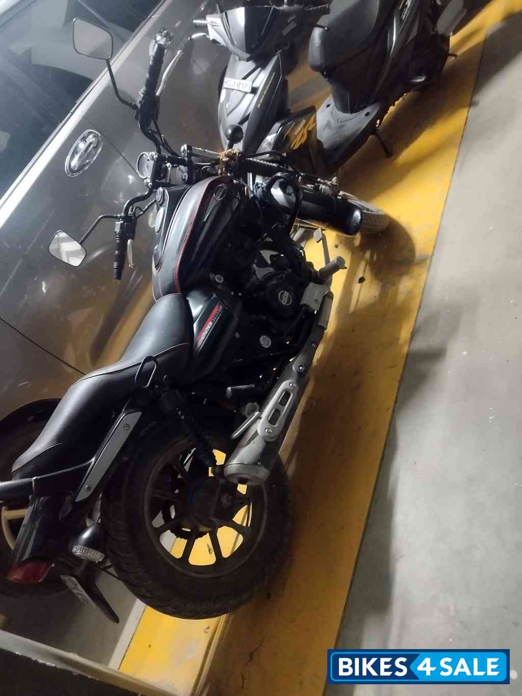 Bajaj Avenger Street 220