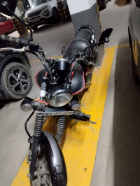 Bajaj Avenger Street 220