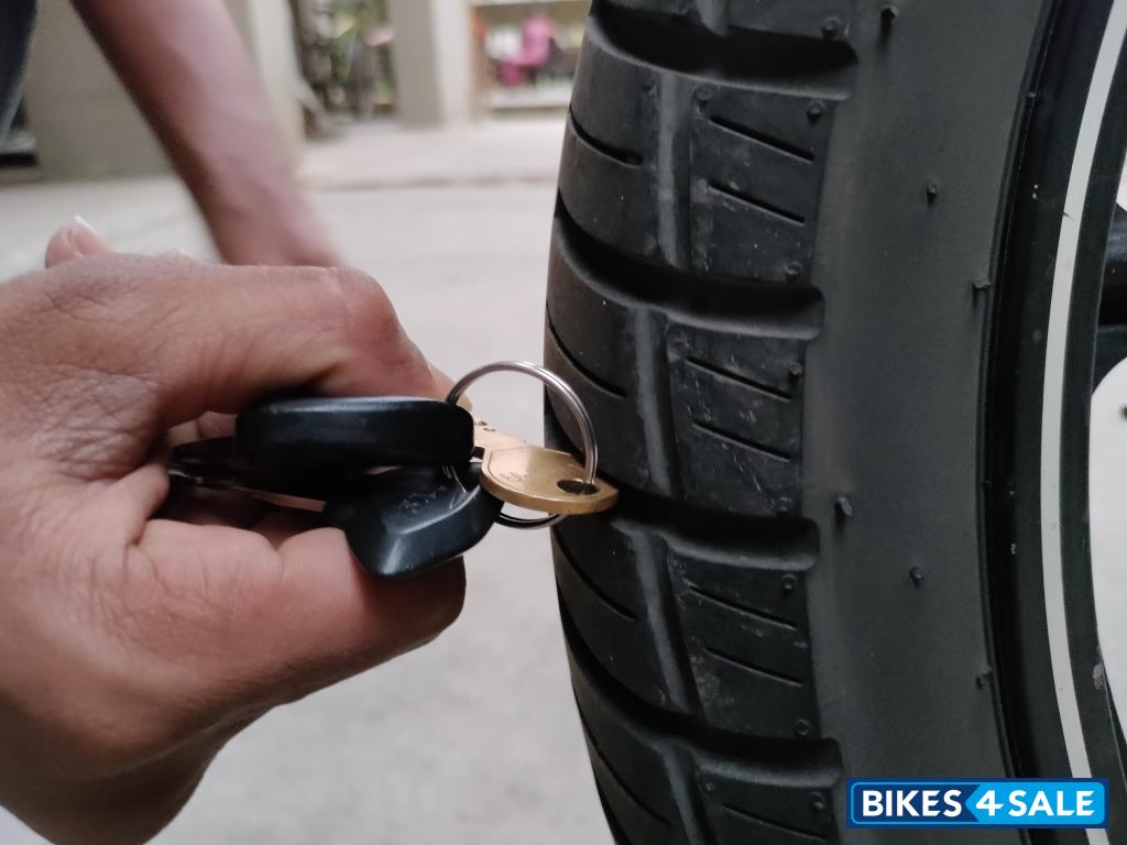 White TVS Apache RTR 180 ABS