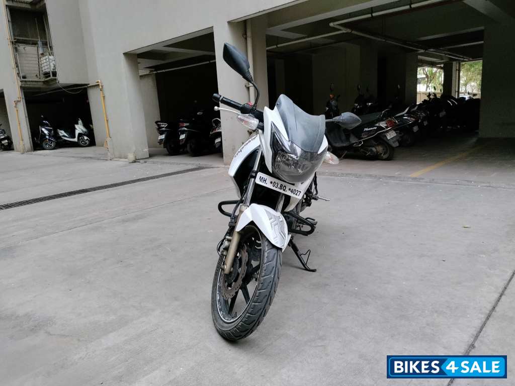 White TVS Apache RTR 180 ABS