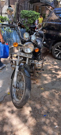 Black Royal Enfield Thunderbird TwinSpark 350