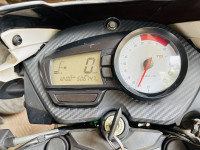 White TVS Apache RTR 160