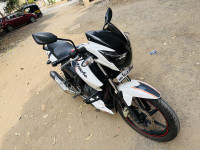 White TVS Apache RTR 160