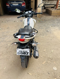 White TVS Apache RTR 160