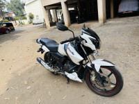 White TVS Apache RTR 160