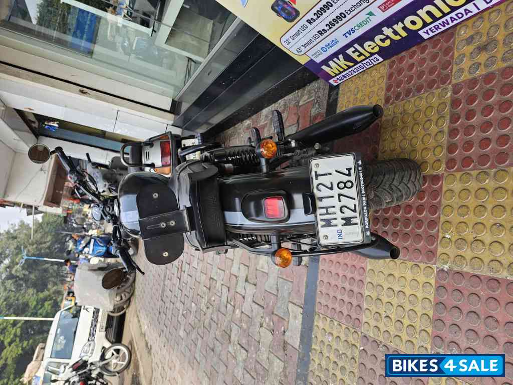 Jawa 42 Dual Channel ABS AllStar Black