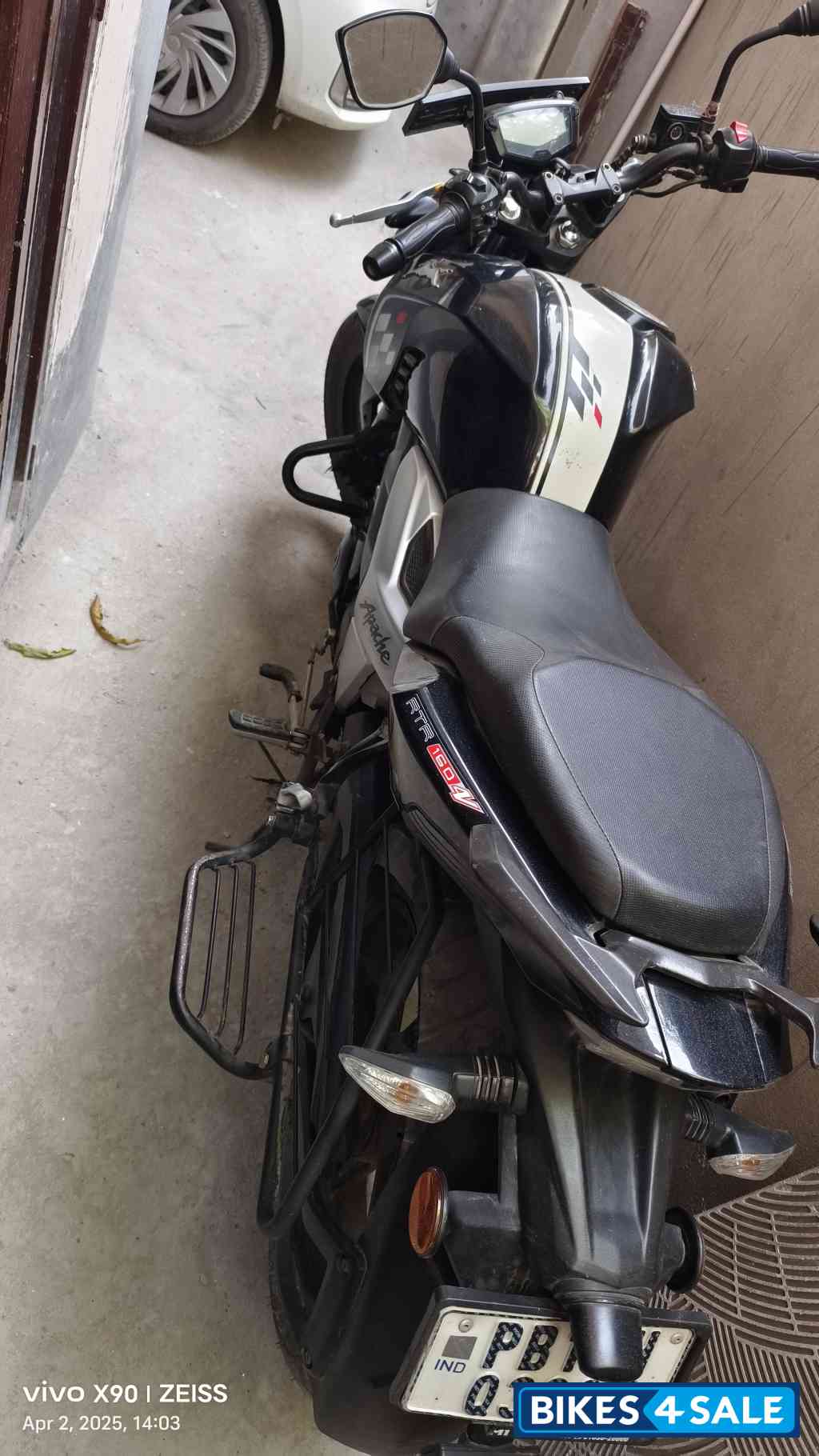 TVS Apache RTR 160 4V BS6
