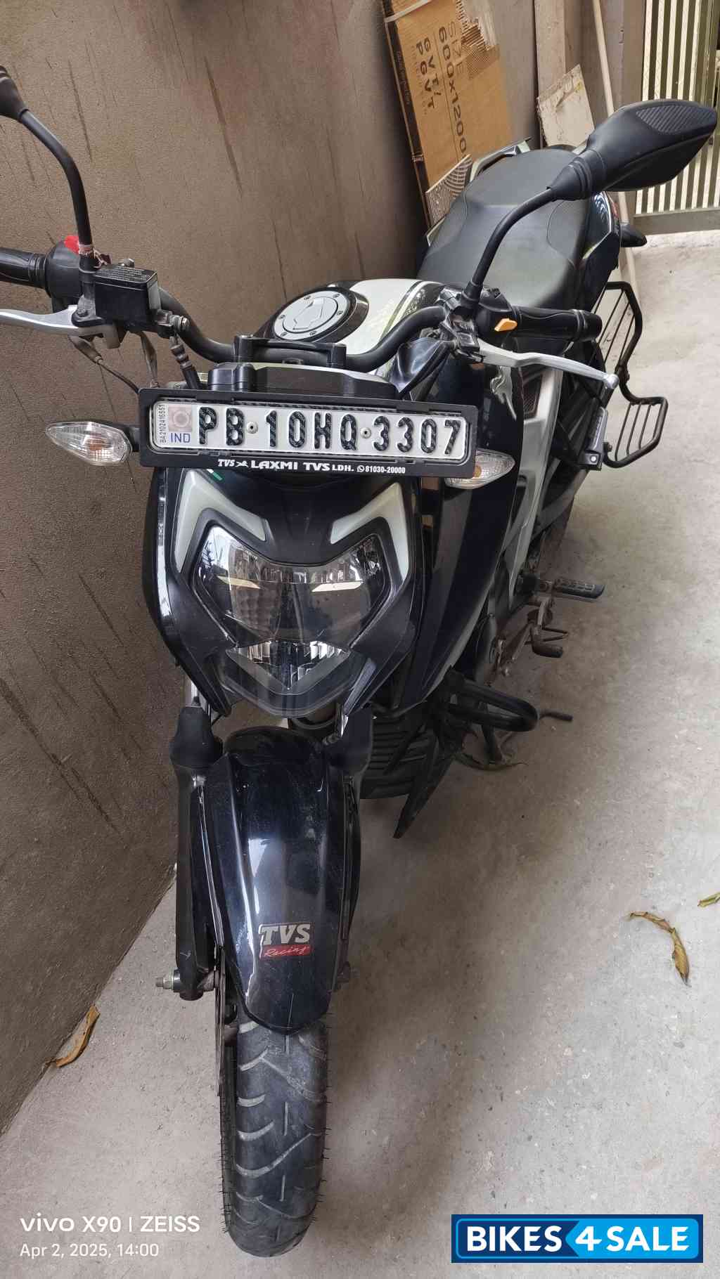 TVS Apache RTR 160 4V BS6
