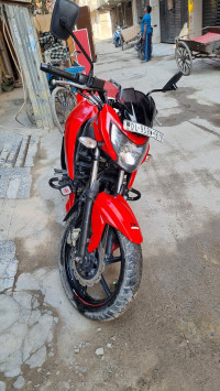 Red TVS Apache RTR 160 4V