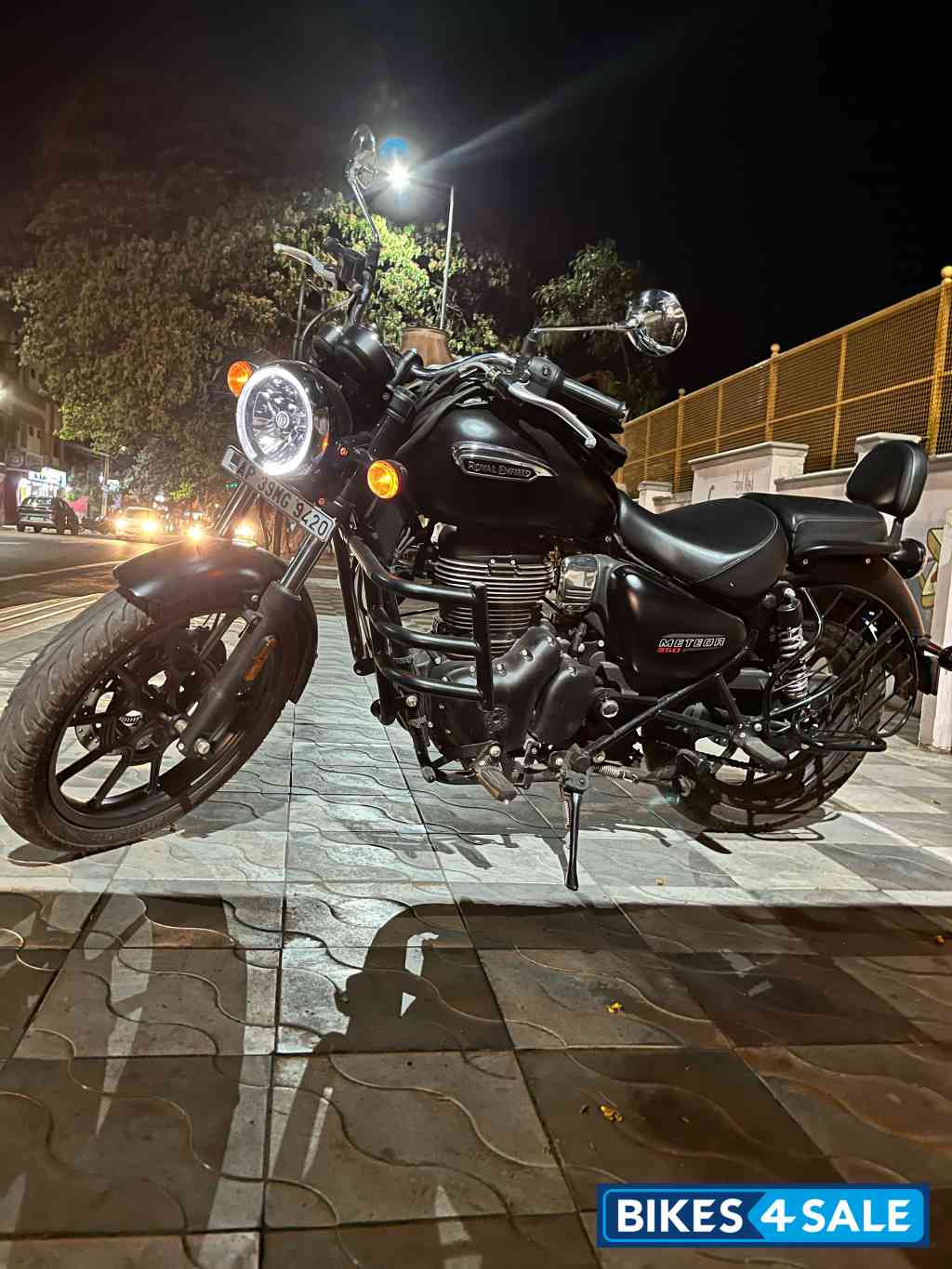Royal Enfield Meteor 350 Stellar