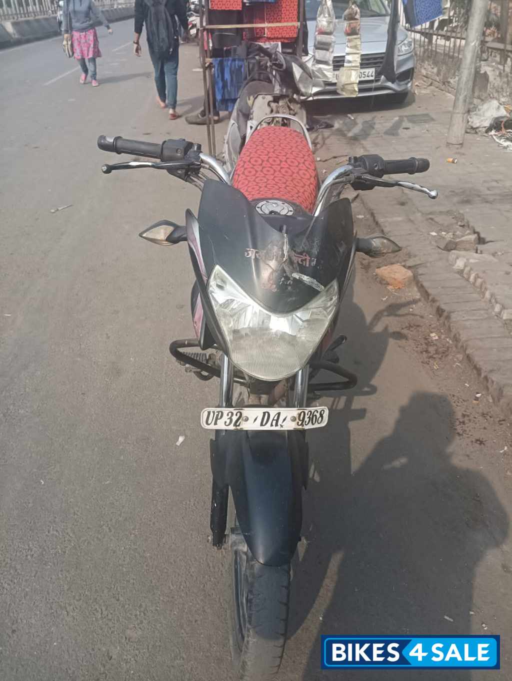 Black Bajaj XCD 135 DTS-Si Black Bajaj XCD 135 DTS-Si