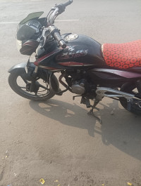 Black Bajaj XCD 135 DTS-Si
