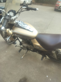 Bajaj Avenger Cruise 220