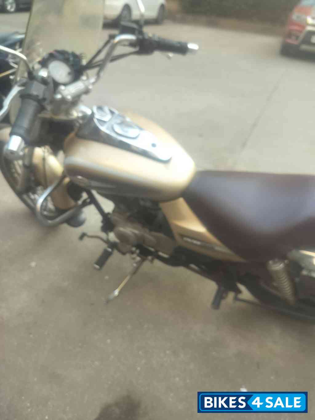 Bajaj Avenger Cruise 220