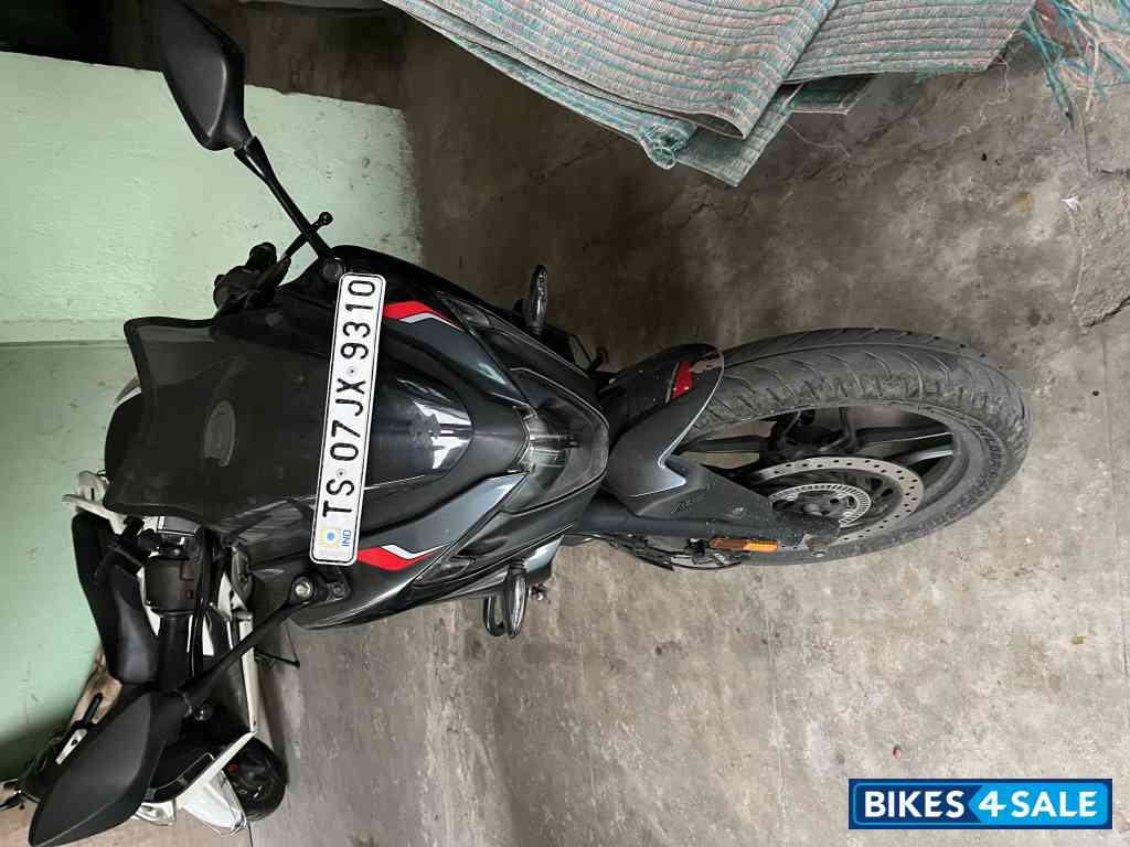 Grey Bajaj Pulsar F250