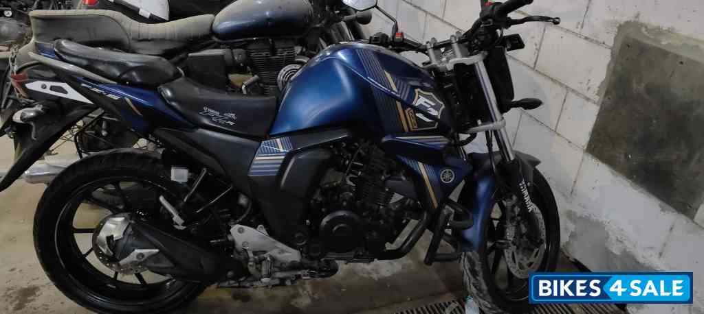 Yamaha FZ FI V2