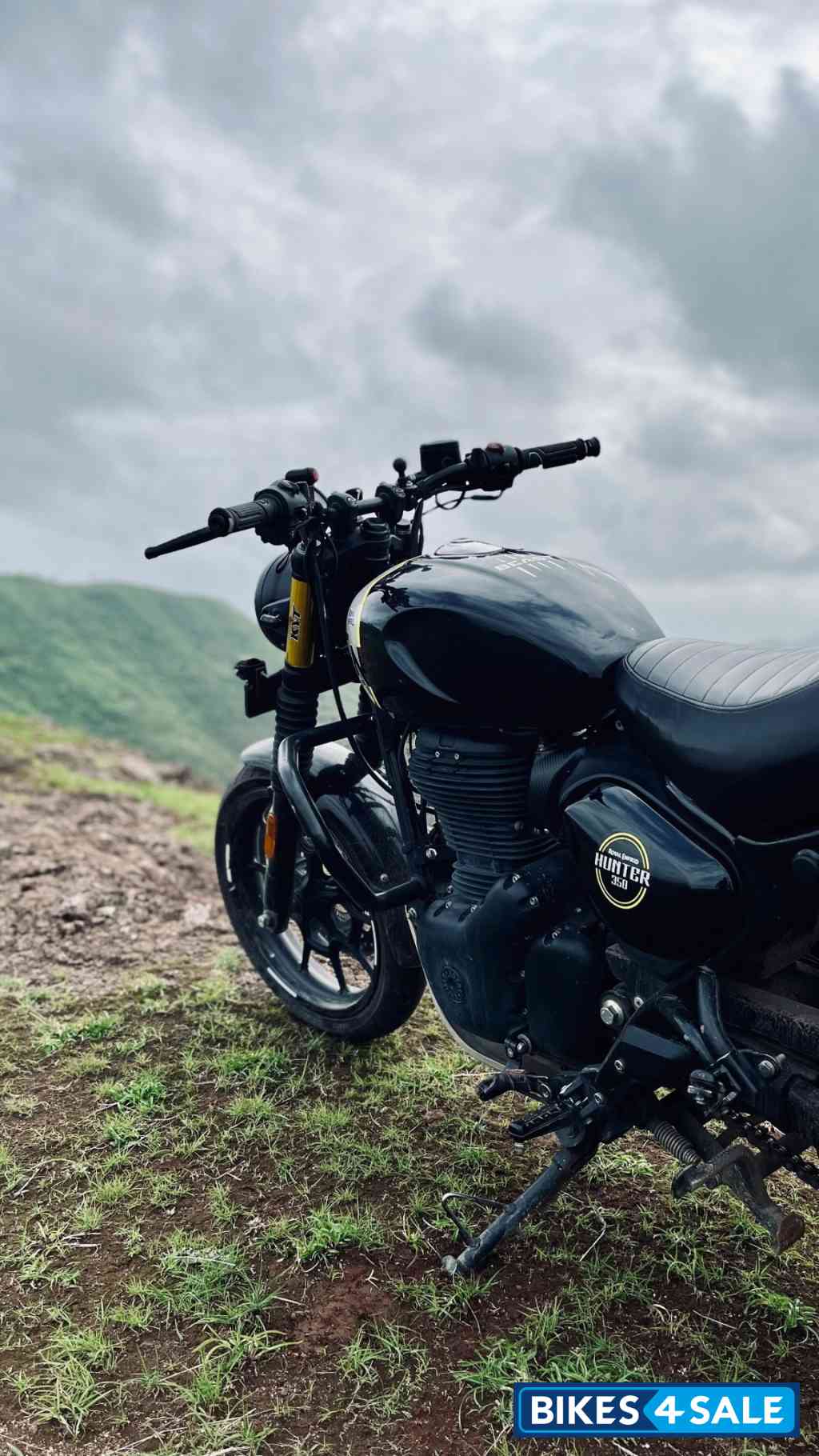 Rebel Black Royal Enfield Hunter 350 Metro Rebel Black Royal Enfield Hunter 350 Metro