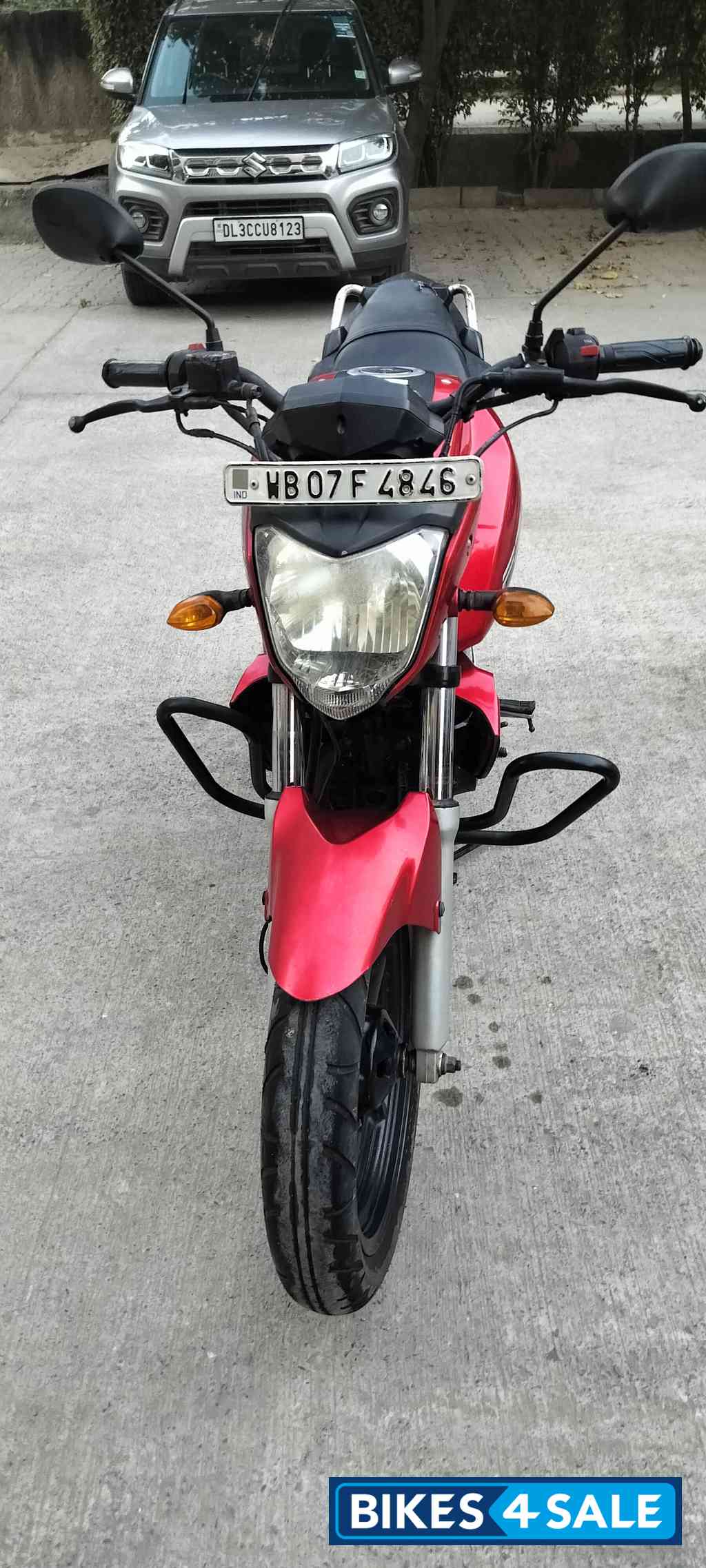 Red Yamaha FZ16
