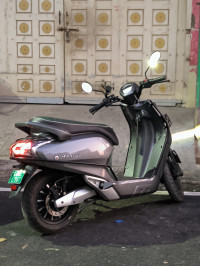 Comet Grey Bounce Infinity E1