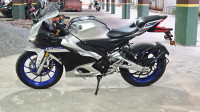 White Metallic Yamaha R15M