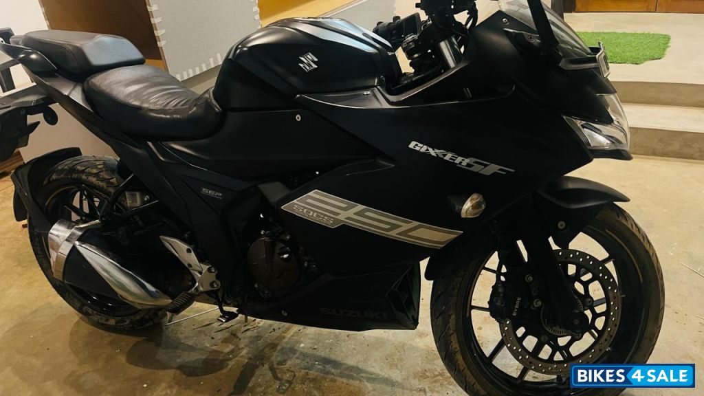 Suzuki Gixxer SF 250 BS6 Suzuki Gixxer SF 250 BS6