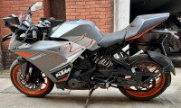 Metallic Sliver KTM RC 390 2020