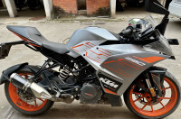Metallic Sliver KTM RC 390 2020