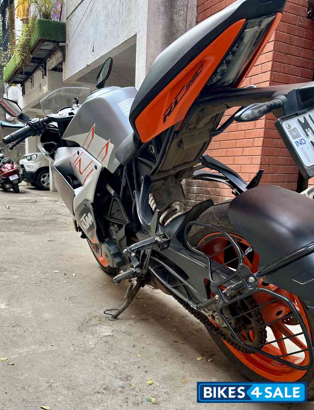 Metallic Sliver KTM RC 390 2020