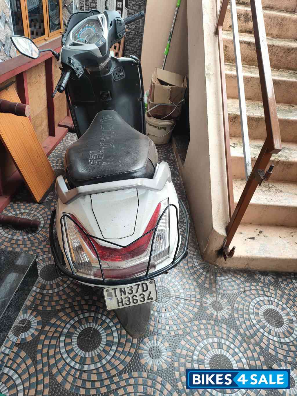 Pearl White Honda Activa 125