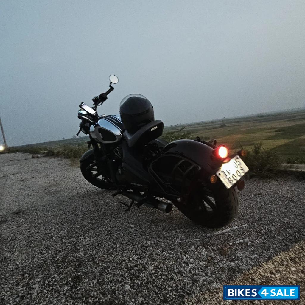 Black Mirror (chrome) Jawa 42 Bobber Black Mirror