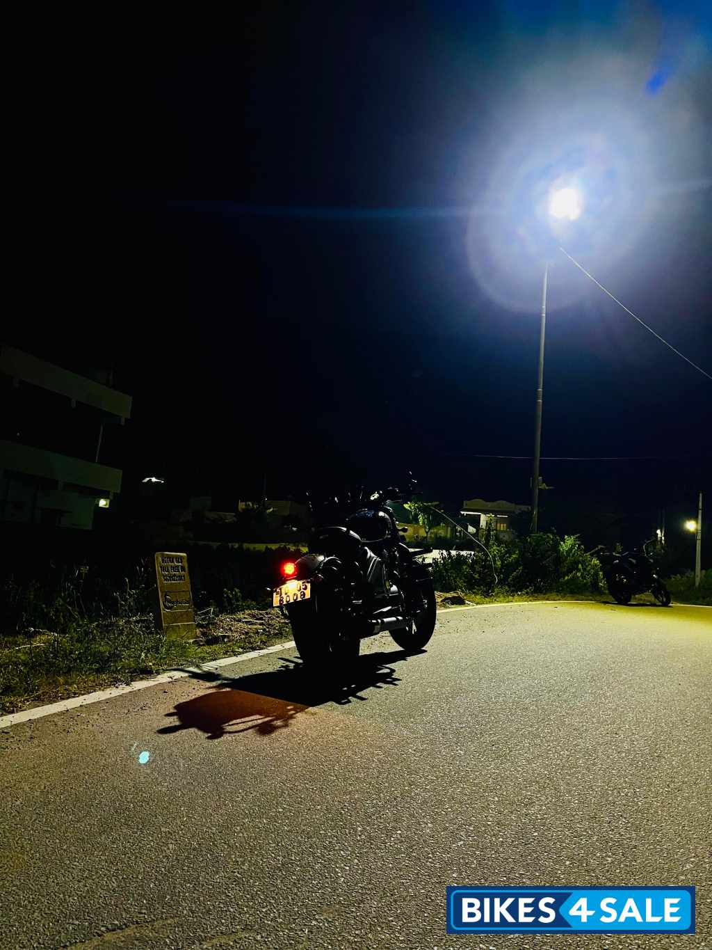 Black Mirror (chrome) Jawa 42 Bobber Black Mirror