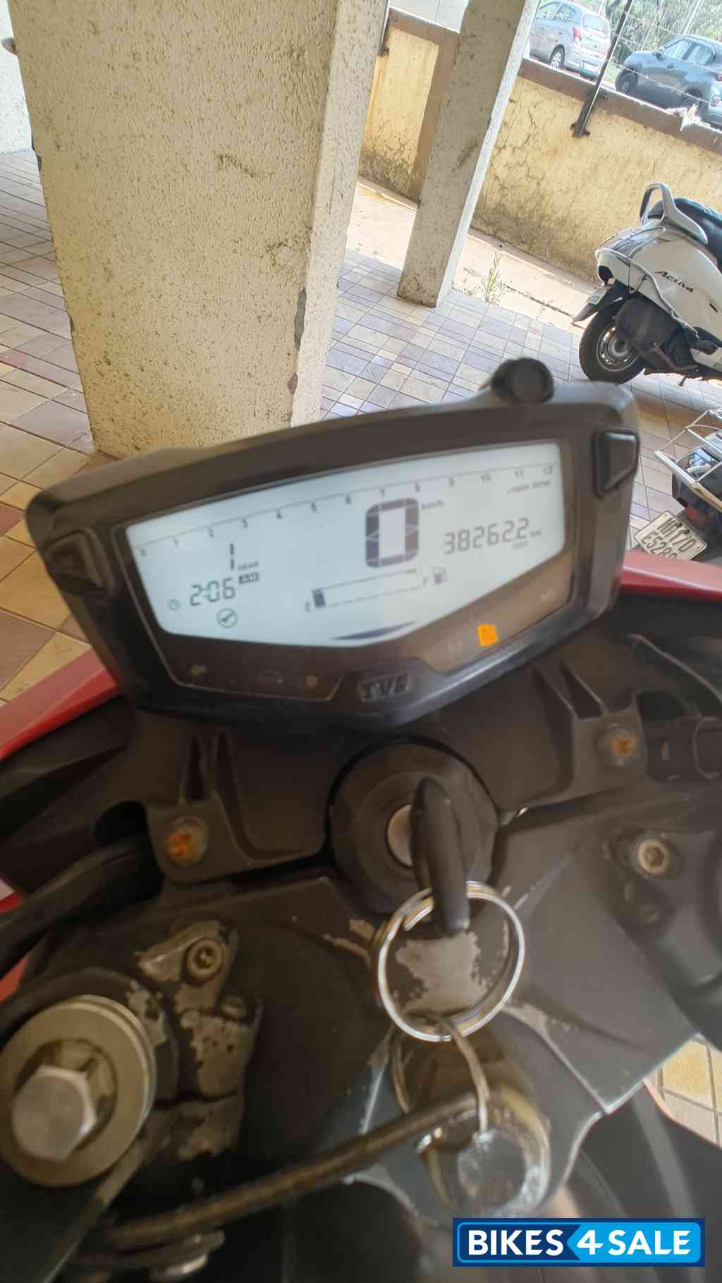 TVS Apache RTR 200 4V