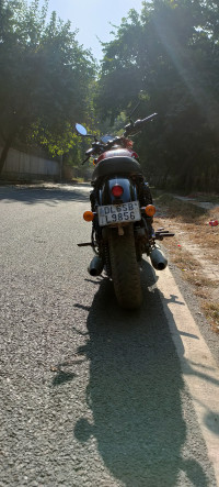 Yezdi Roadster Dual Tone