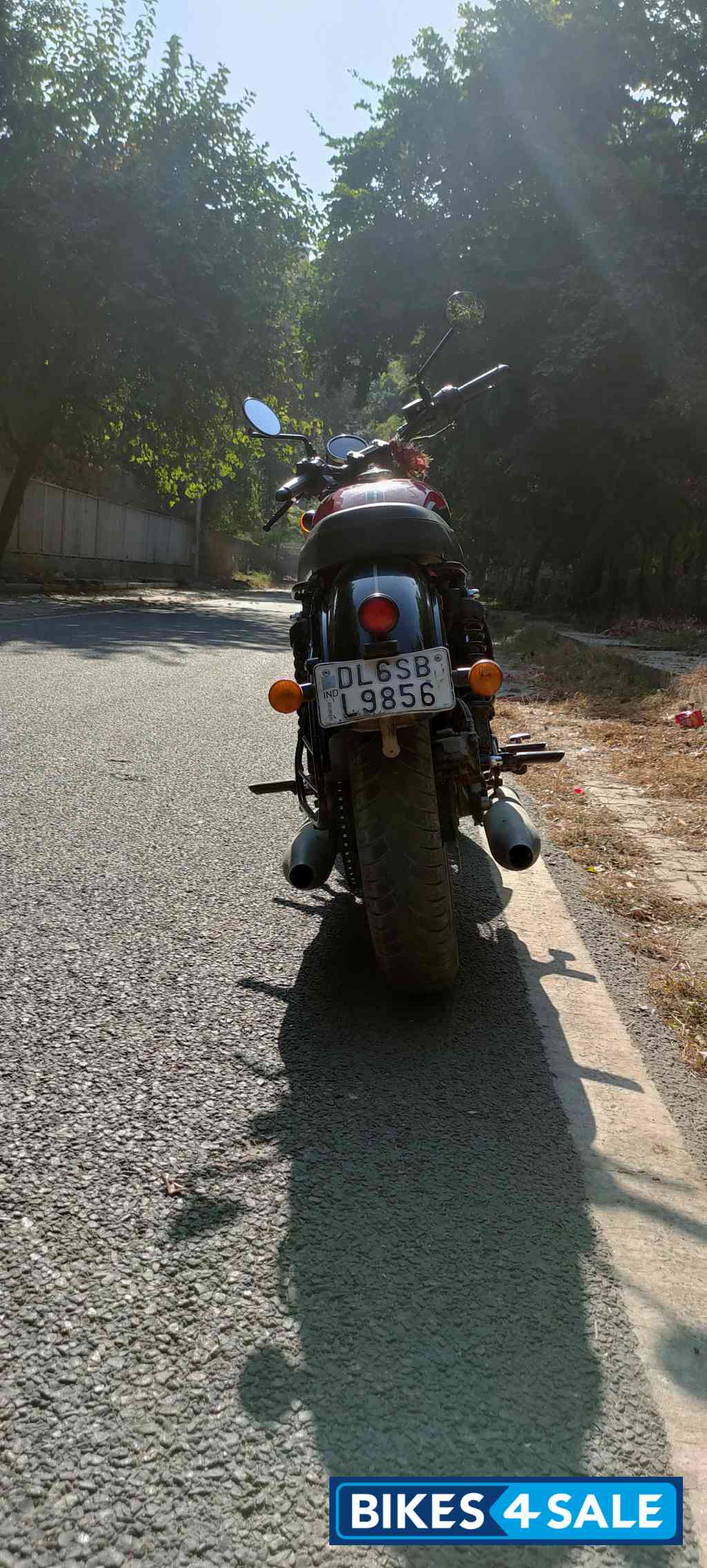 Yezdi Roadster Dual Tone