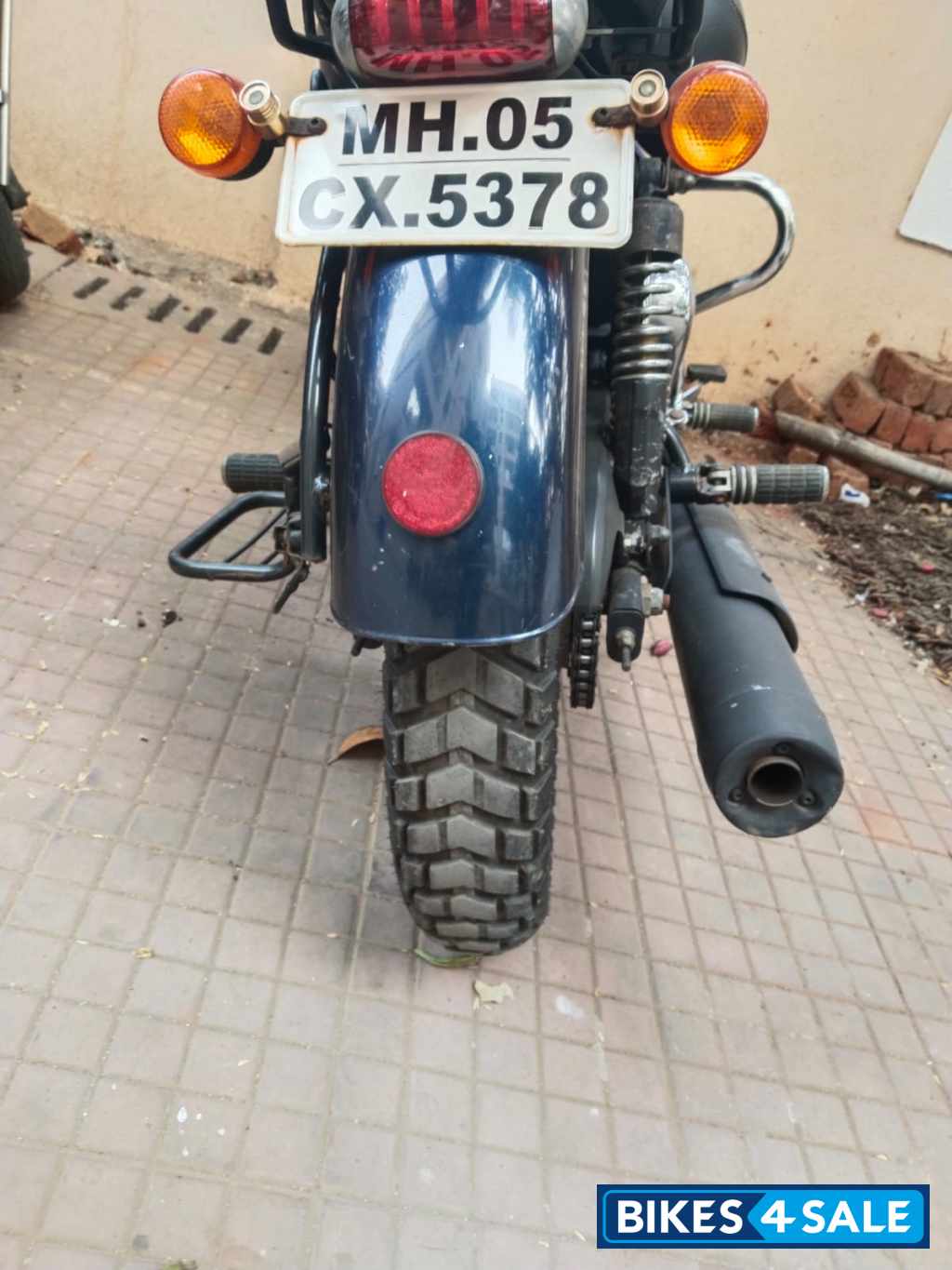 Marin Blue Royal Enfield Thunderbird