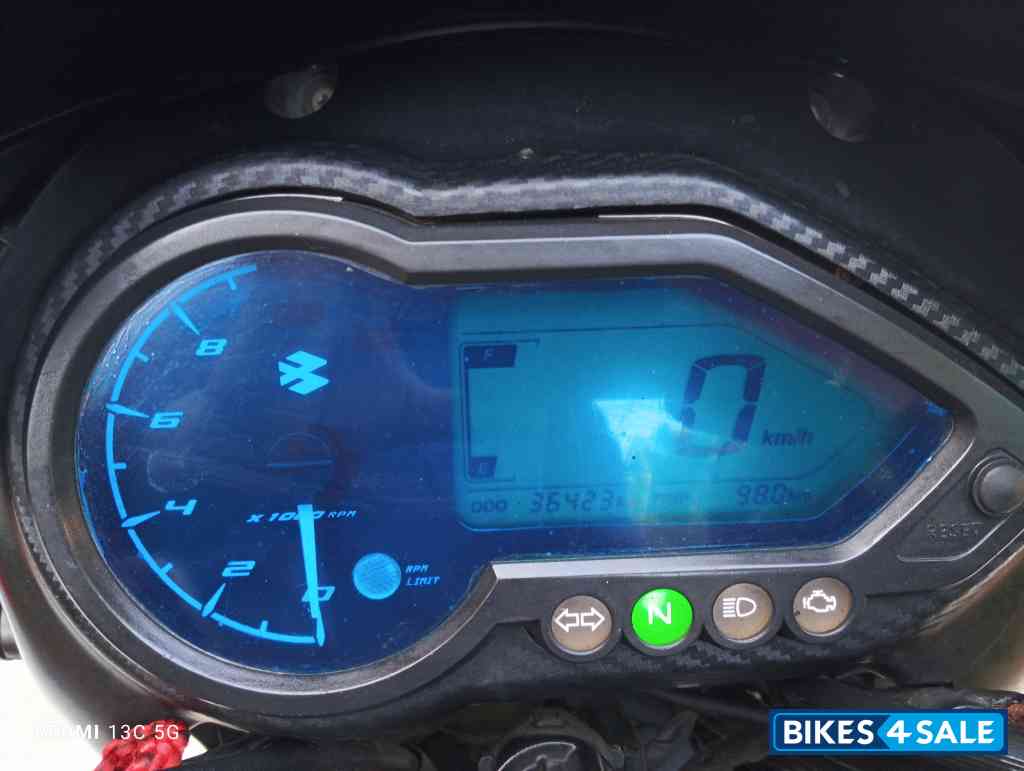 Black Bajaj Pulsar 125 Split Seat