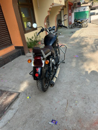 Black Royal Enfield Thunderbird 350